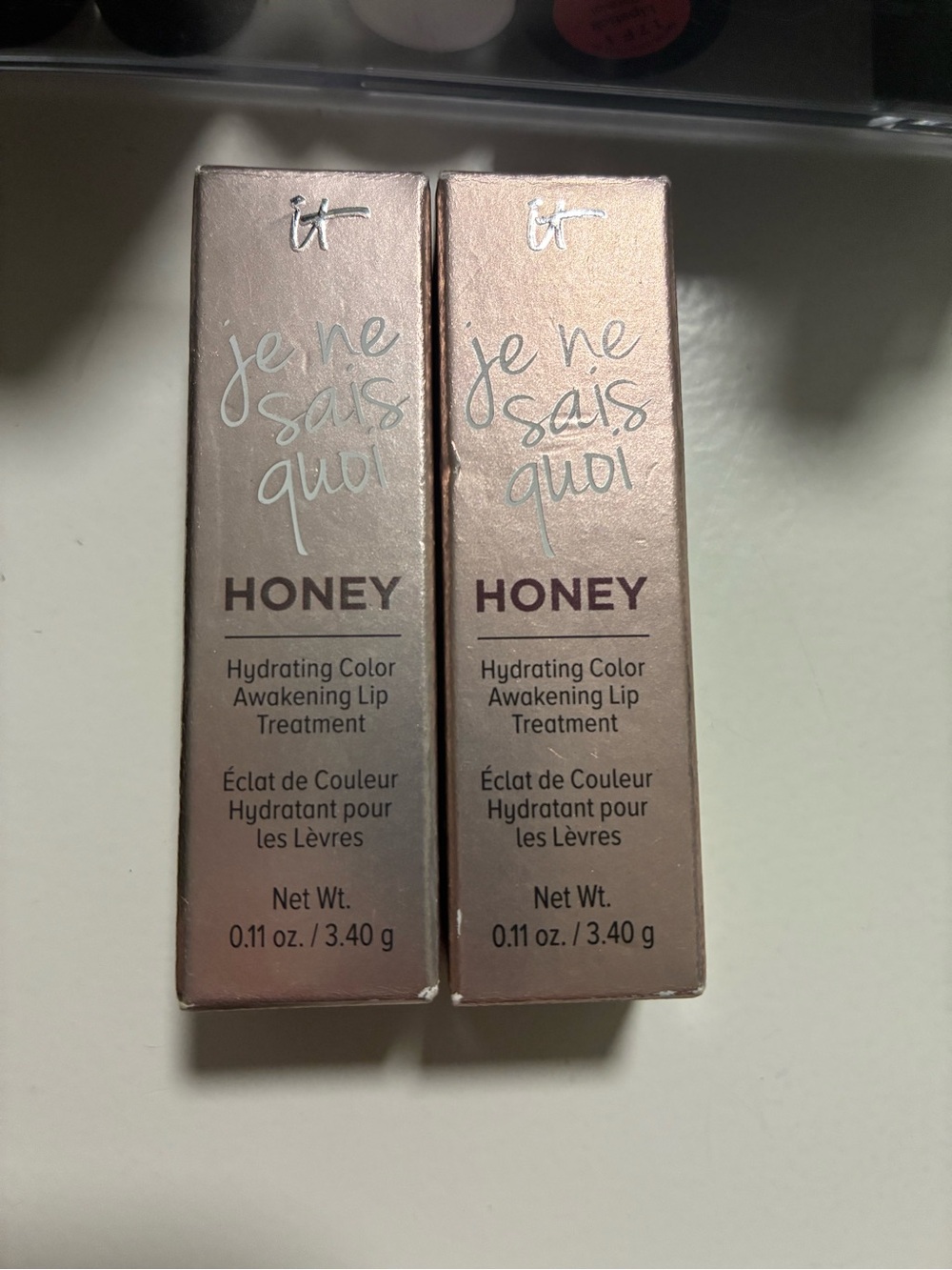 IT Cosmetics Je Ne Sais Quoi Honey Hydrating Color Awakening Lip Treatment